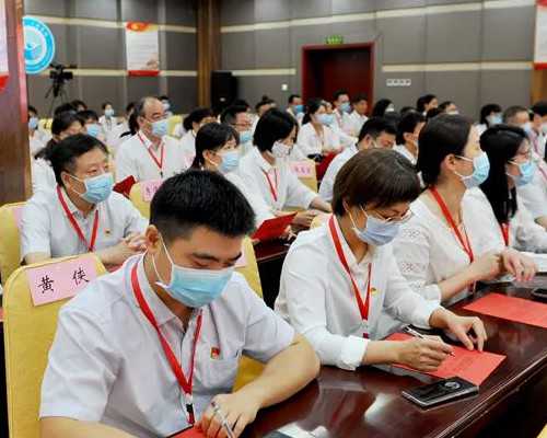 如何选择合适的试管助孕医院，促排卵食物推荐